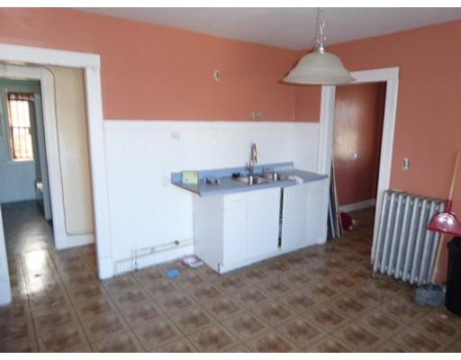 46 Middlesex St, Springfield, MA 01101 photo 5