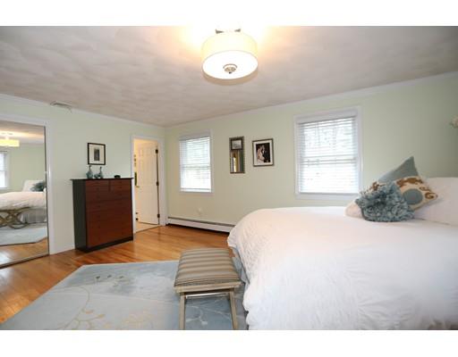2 Laurel Cir, Needham, MA 02492 photo 14