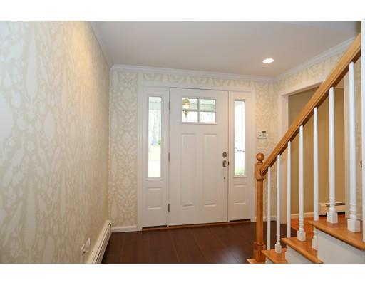 2 Laurel Cir, Needham, MA 02492 photo 2
