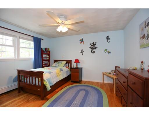 2 Laurel Cir, Needham, MA 02492 photo 17