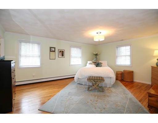 2 Laurel Cir, Needham, MA 02492 photo 13