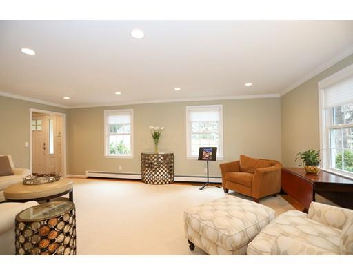 2 Laurel Cir, Needham, MA 02492 photo 4