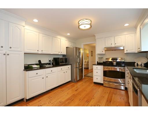 2 Laurel Cir, Needham, MA 02492 photo 9