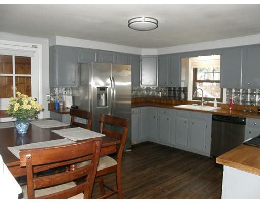 29 Crystal St, Webster, MA 01570 photo 3