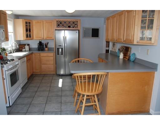 85 Powell Ave, Springfield, MA 01118 photo 5