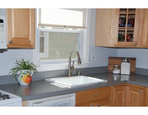 85 Powell Ave, Springfield, MA 01118 photo 6