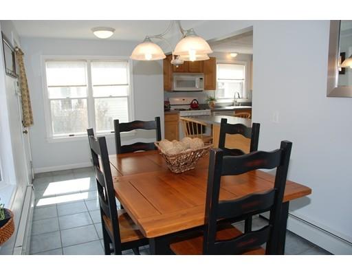 85 Powell Ave, Springfield, MA 01118 photo 9