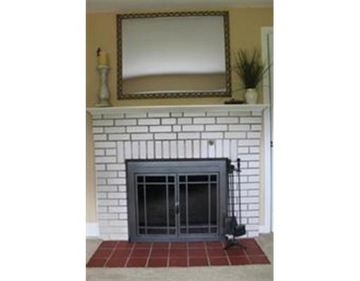 35 Acrebrook Rd, Springfield, MA 01129 photo 9