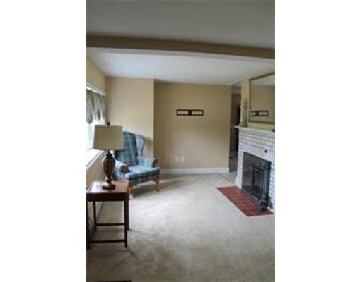 35 Acrebrook Rd, Springfield, MA 01129 photo 6