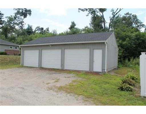 35 Acrebrook Rd, Springfield, MA 01129 photo 4