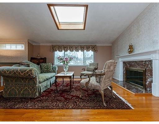 19 Thomas Dr, Framingham, MA 01701 photo 2