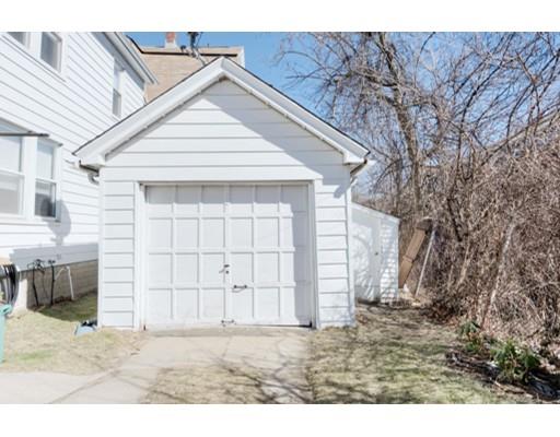 27 Eureka St, Springfield, MA 01104 photo 6