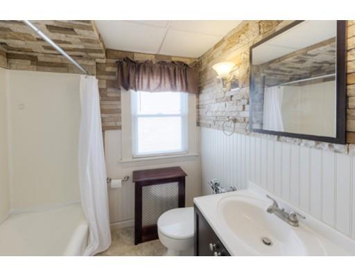 27 Eureka St, Springfield, MA 01104 photo 19