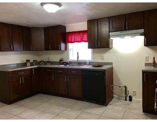 129 Windemere St, Springfield, MA 01104 photo 3