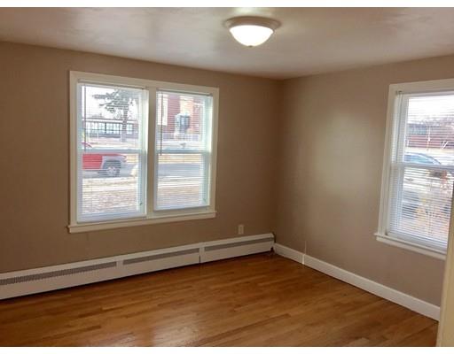 129 Windemere St, Springfield, MA 01104 photo 9