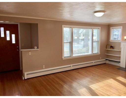 129 Windemere St, Springfield, MA 01104 photo 5