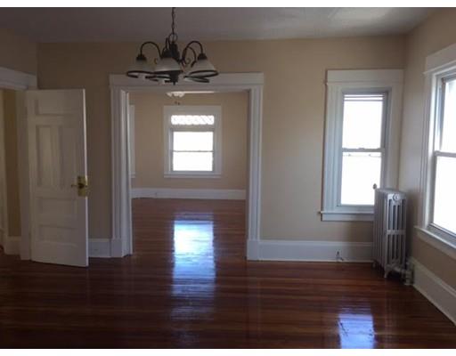 53 Wilmont St, Springfield, MA 01108 photo 6