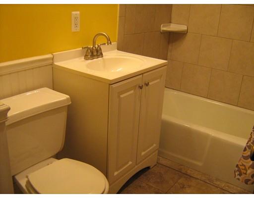 103 Hood St, Springfield, MA 01109 photo 12