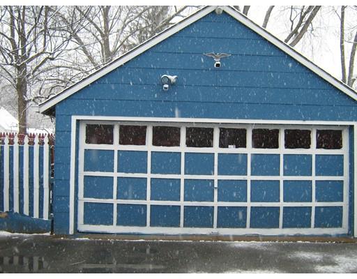103 Hood St, Springfield, MA 01109 photo 2