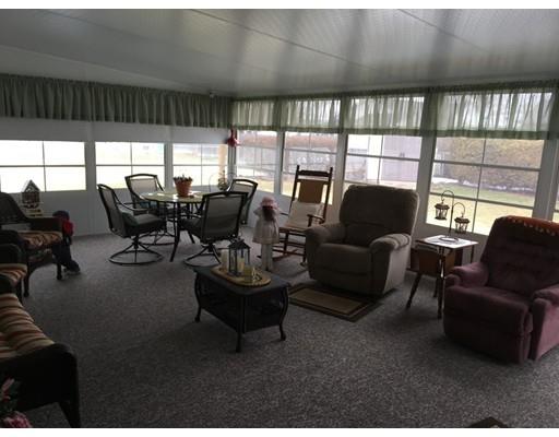 118 Leo Dr, Chicopee, MA 01020 photo 3