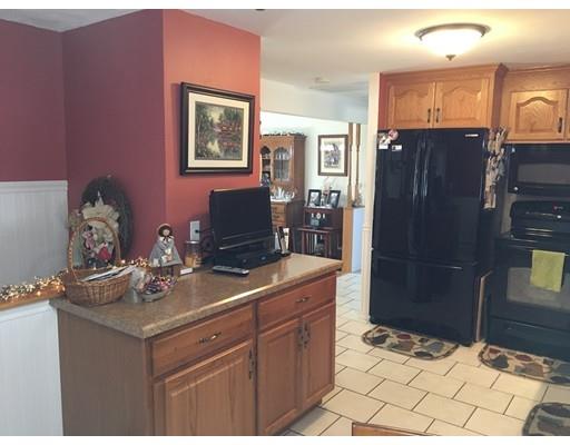 118 Leo Dr, Chicopee, MA 01020 photo 8