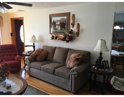 118 Leo Dr, Chicopee, MA 01020 photo 6