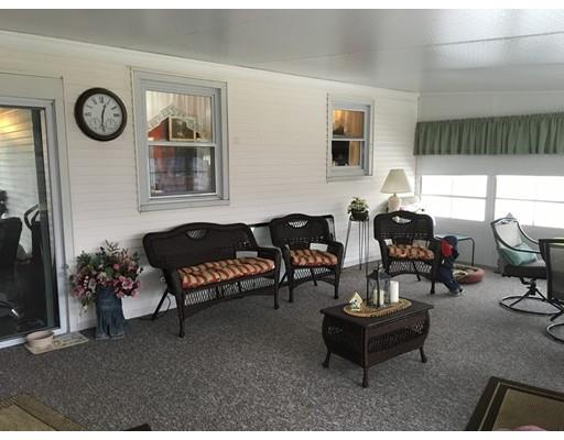 118 Leo Dr, Chicopee, MA 01020 photo 2
