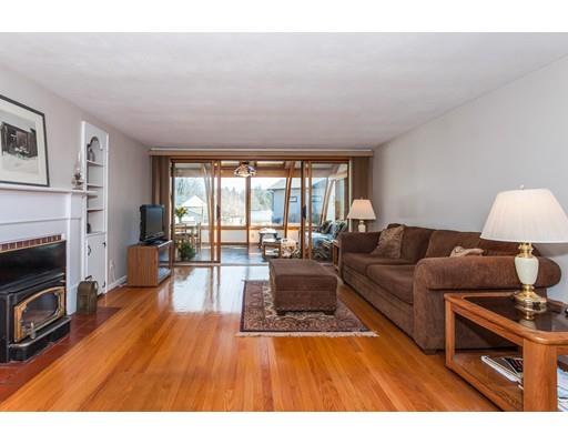 1367 Parker St, Springfield, MA 01129 photo 2