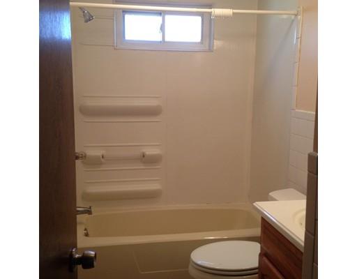 115 Butternut St, Springfield, MA 01128 photo 3