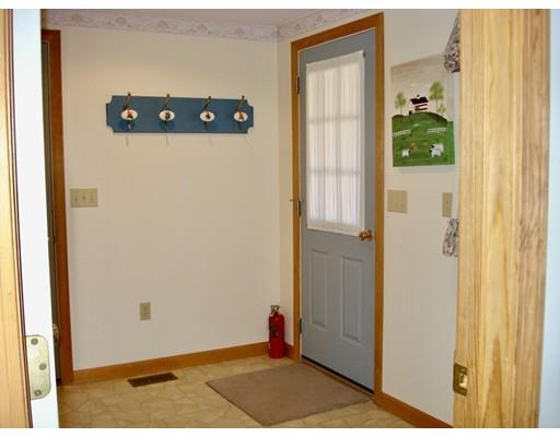 38 Willimantic Dr, Marstons Mills, MA 02648 photo 16