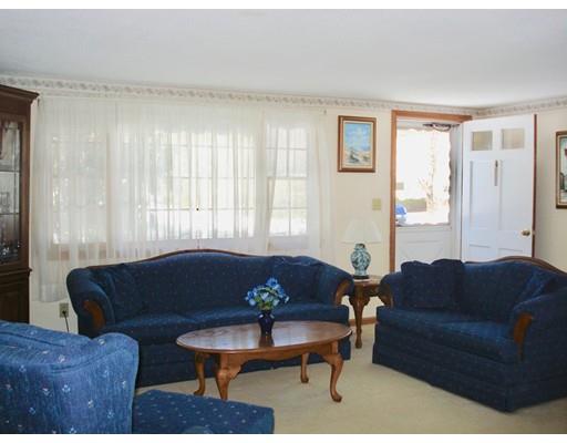 38 Willimantic Dr, Marstons Mills, MA 02648 photo 6