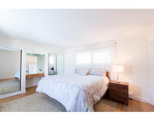 241 Freelove St, Fall River, MA 02720 photo 9