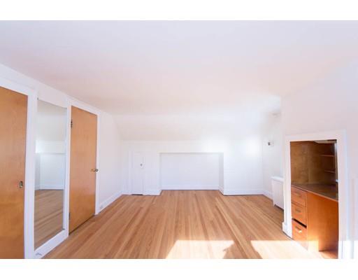241 Freelove St, Fall River, MA 02720 photo 16