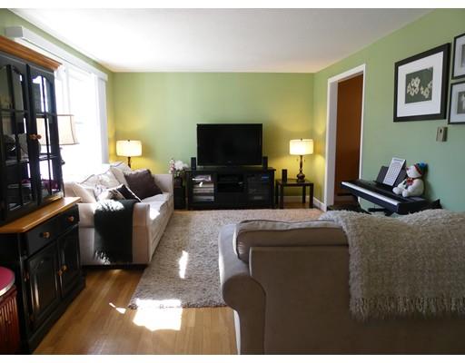 17 Fallon St, Lawrence, MA 01843 photo 6