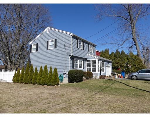 17 Fallon St, Lawrence, MA 01843 photo 3