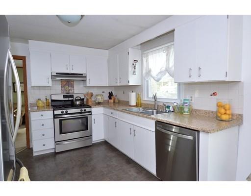 75 Phelps St, Easthampton, MA 01027 photo 8