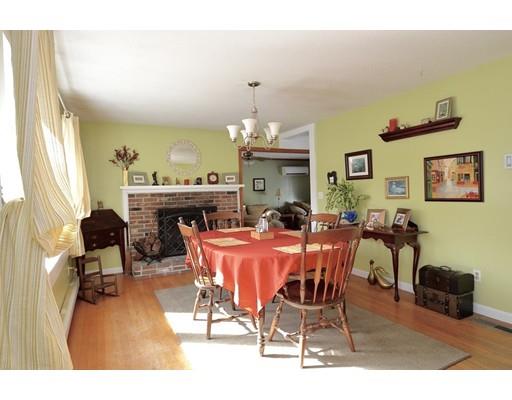 75 Phelps St, Easthampton, MA 01027 photo 4