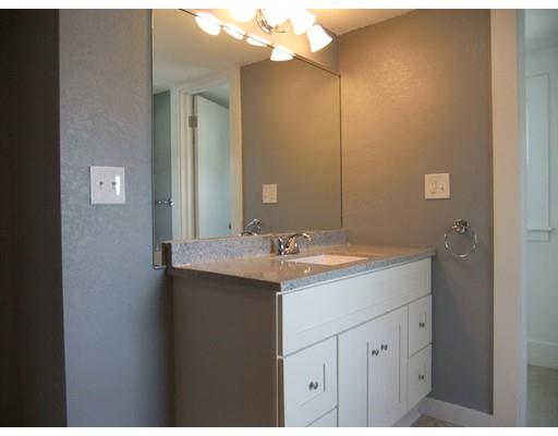 17 Abbey St, Chicopee, MA 01013 photo 14