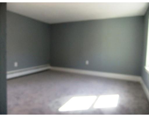 17 Abbey St, Chicopee, MA 01013 photo 16