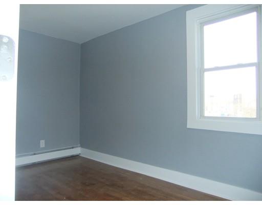 17 Abbey St, Chicopee, MA 01013 photo 18