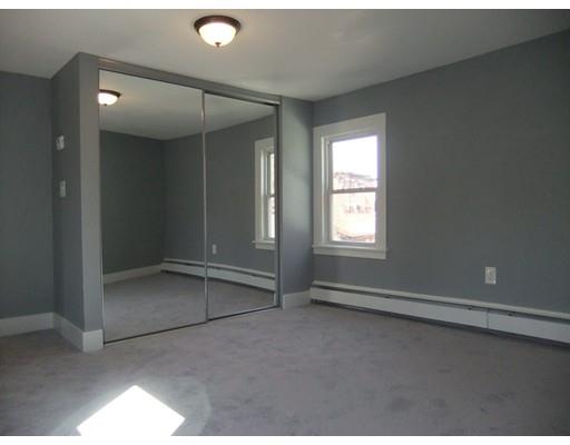 17 Abbey St, Chicopee, MA 01013 photo 17