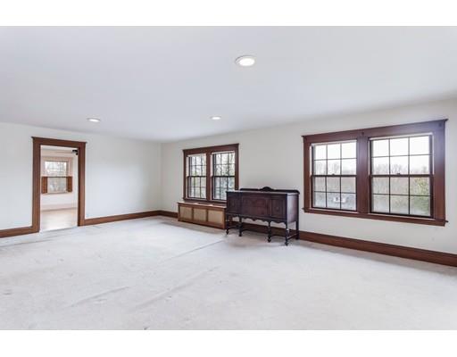 35 Pilgrim Rd, Marblehead, MA 01945 photo 14