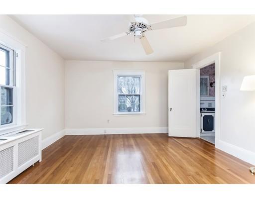 35 Pilgrim Rd, Marblehead, MA 01945 photo 19