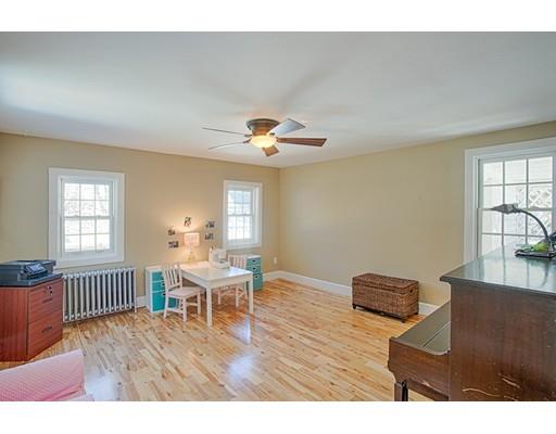 34 Poplar St, Danvers, MA 01923 photo 14