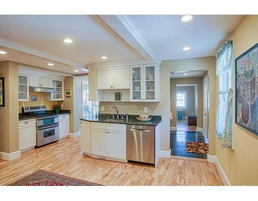 34 Poplar St, Danvers, MA 01923 photo 8
