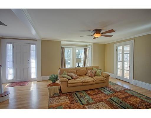 34 Poplar St, Danvers, MA 01923 photo 11