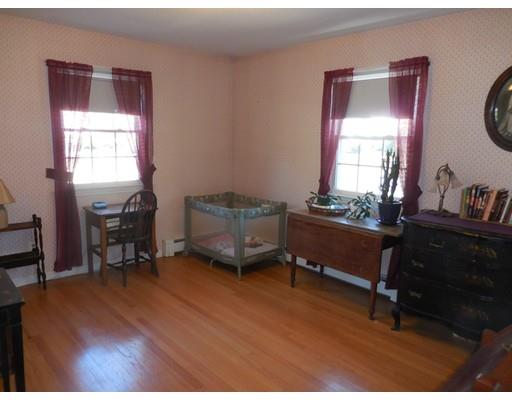14 Crescent St, Easthampton, MA 01027 photo 15