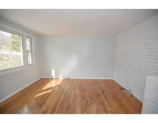 30 Gordon St, Worcester, MA 01604 photo 5
