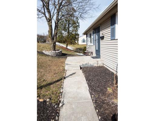 30 Gordon St, Worcester, MA 01604 photo 2