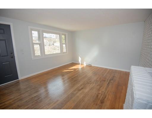 30 Gordon St, Worcester, MA 01604 photo 4